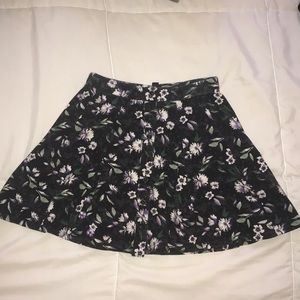 American Eagle Floral skirt